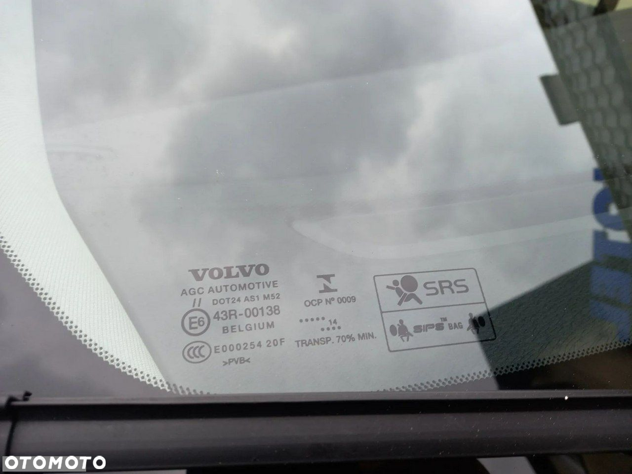 Volvo V40 Cross Country D2 Momentum - 14