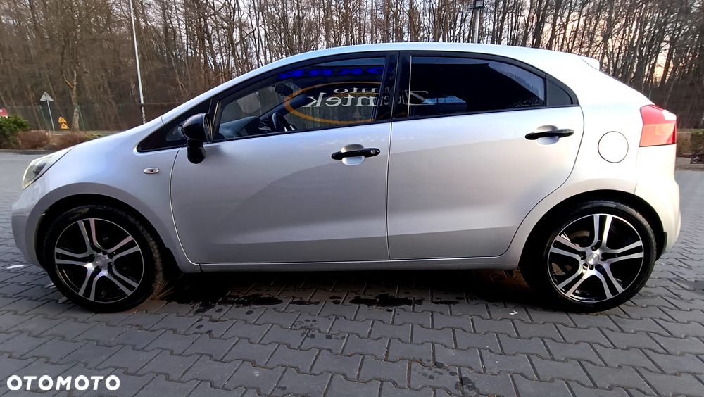 Kia Rio 1.1 crdi L - 7
