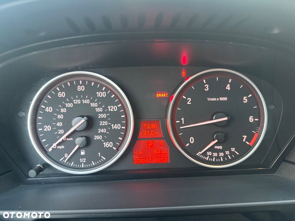 BMW Seria 5 - 32