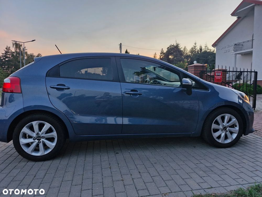 Kia Rio - 7