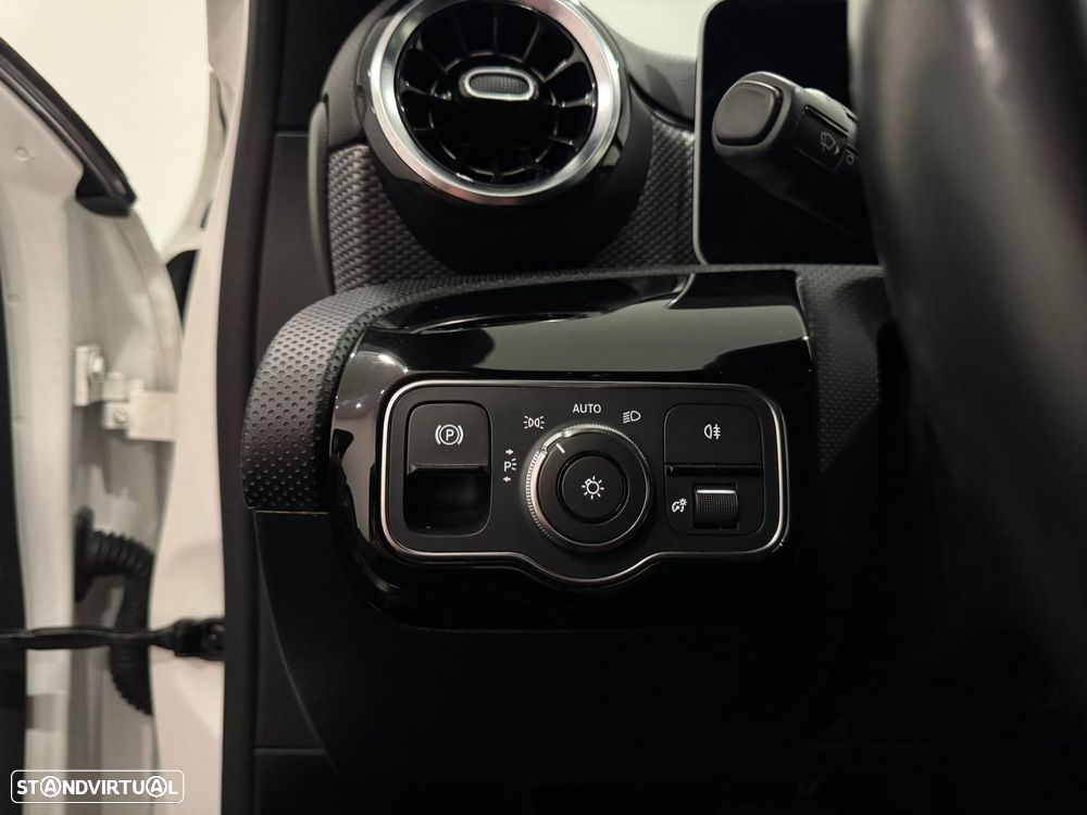 Mercedes-Benz A 180 d Progressive Aut. - 52