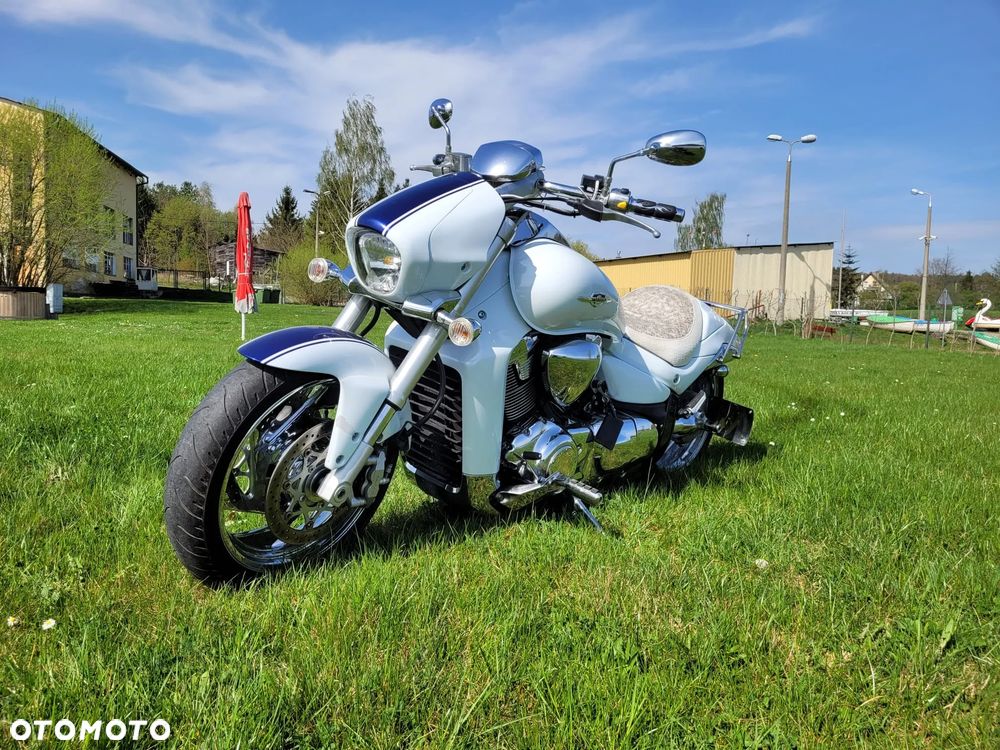 Suzuki Intruder - 12
