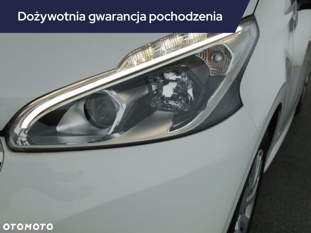 Peugeot 208 - 17