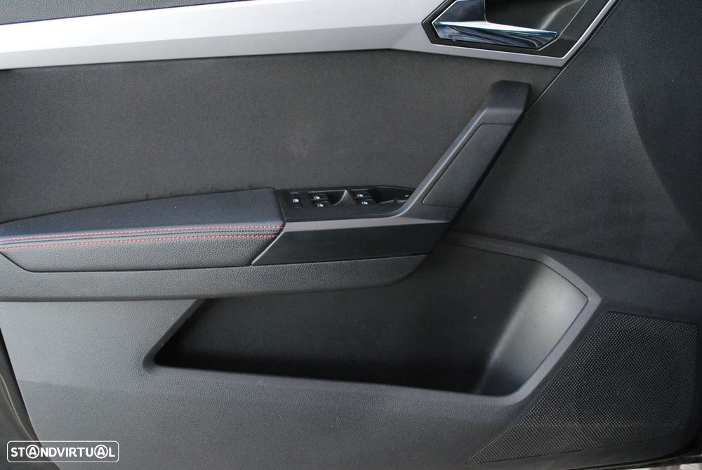 SEAT Arona 1.0 TSI FR - 37