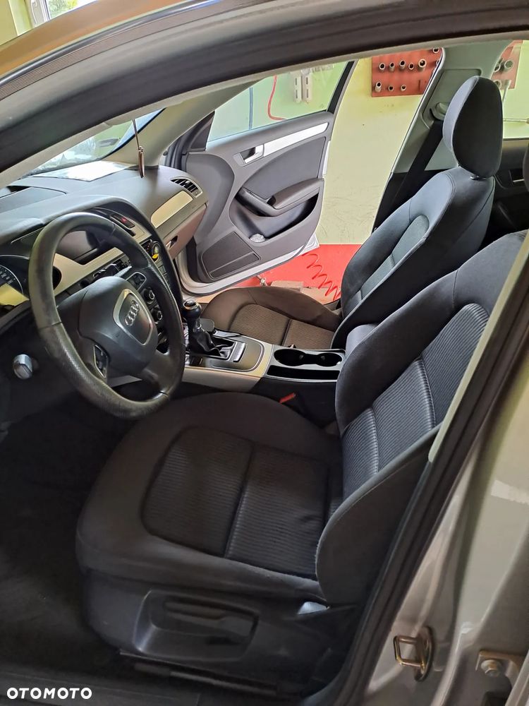 Audi A4 Avant null - 9