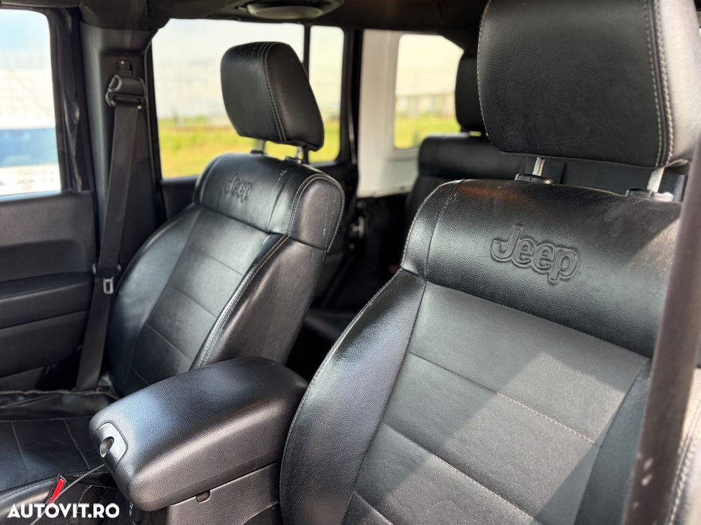 Jeep Wrangler Unlimited 3.6 Automatik Sahara - 7