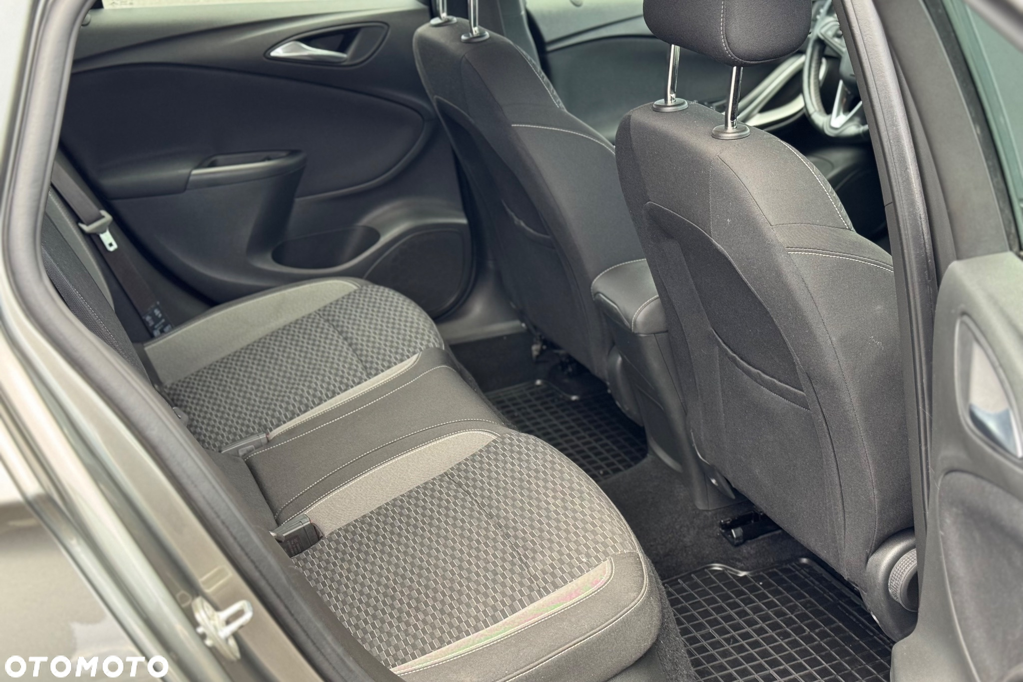 Opel Astra V 1.2 T Edition S&S - 22