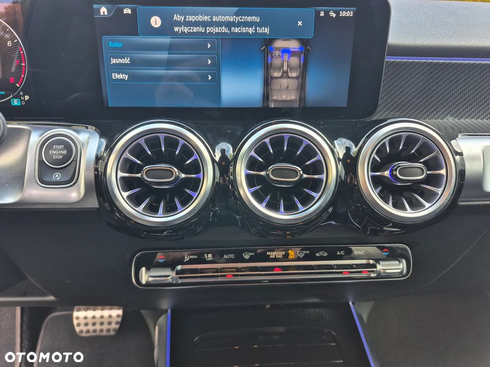 Mercedes-Benz GLB 200 AMG Line 7G-DCT - 22