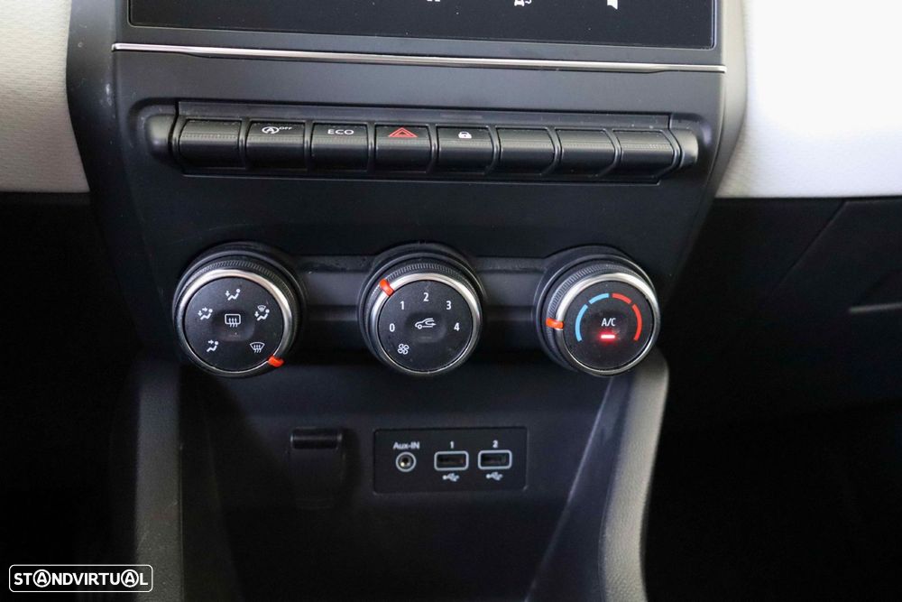 Renault Clio 1.0 TCe Evolution Bi-Fuel - 33