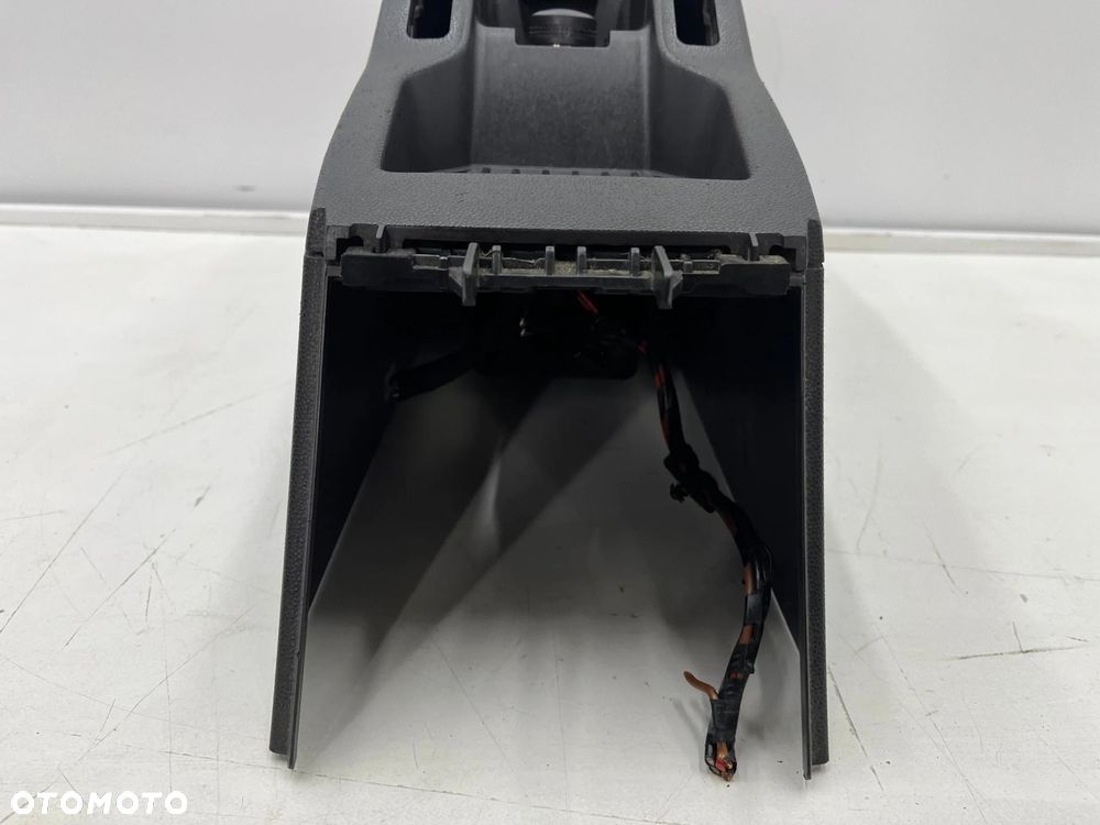 Tunel środkowy Opel Zafira B 05-14r. uchwyt na kubki tylne kratki nawiewu EU 13144422 - 5