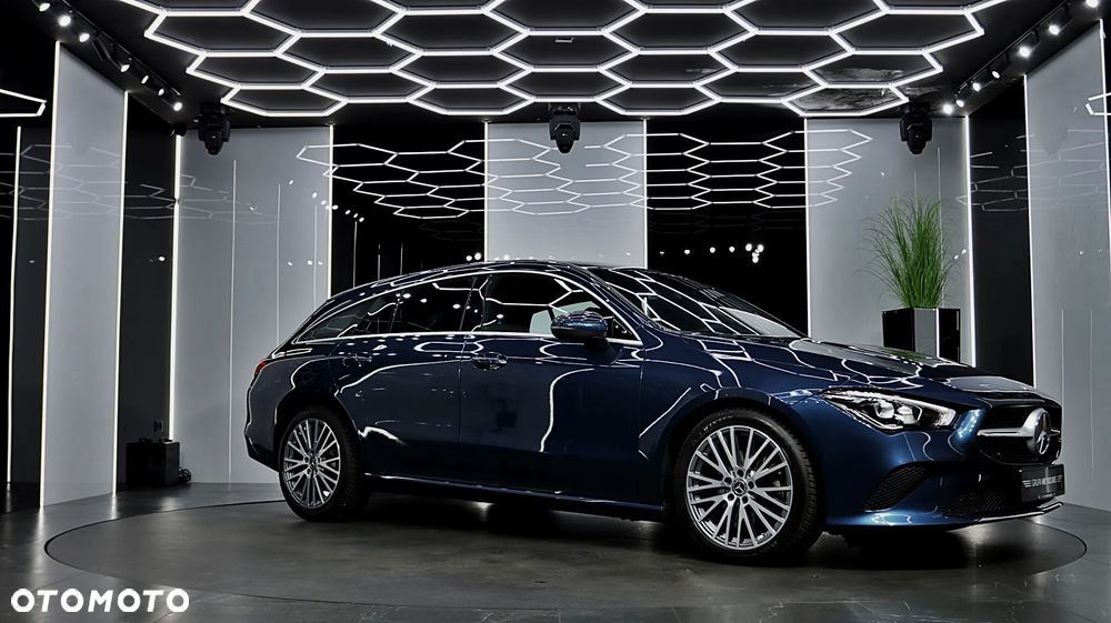 Mercedes-Benz CLA 200 d 8G-DCT - 11