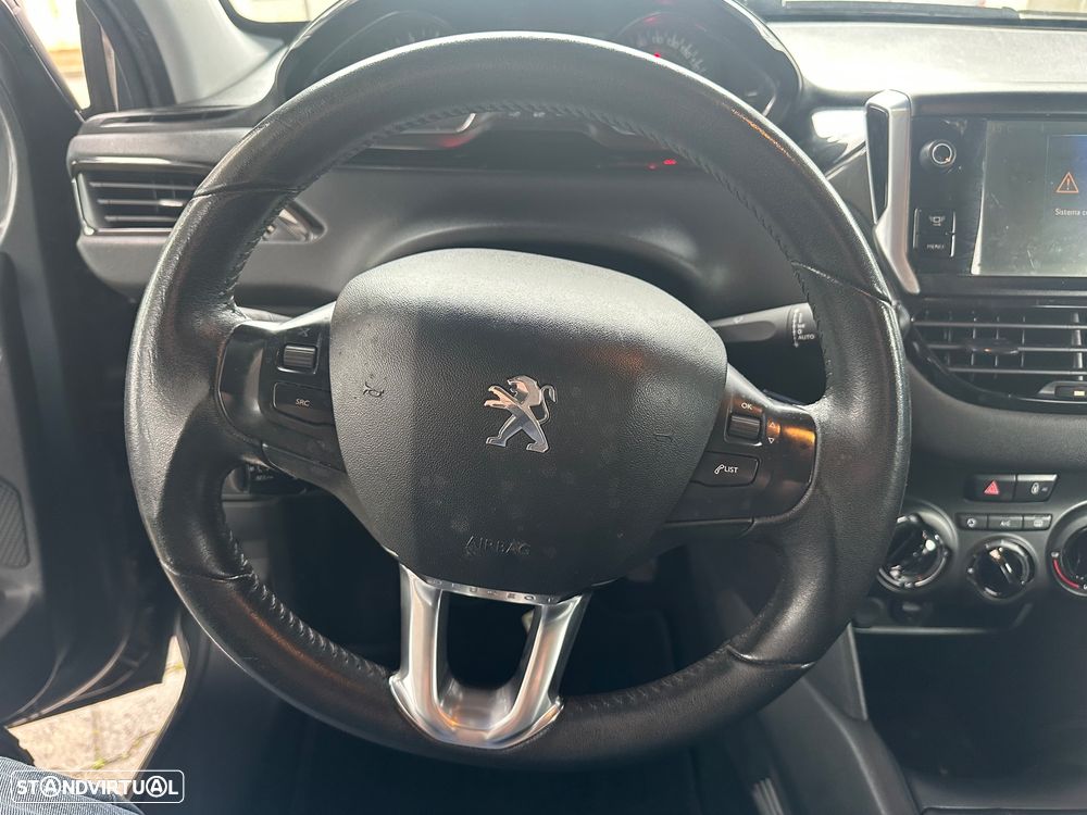 Peugeot 208 1.2 VTi SE Style - 14