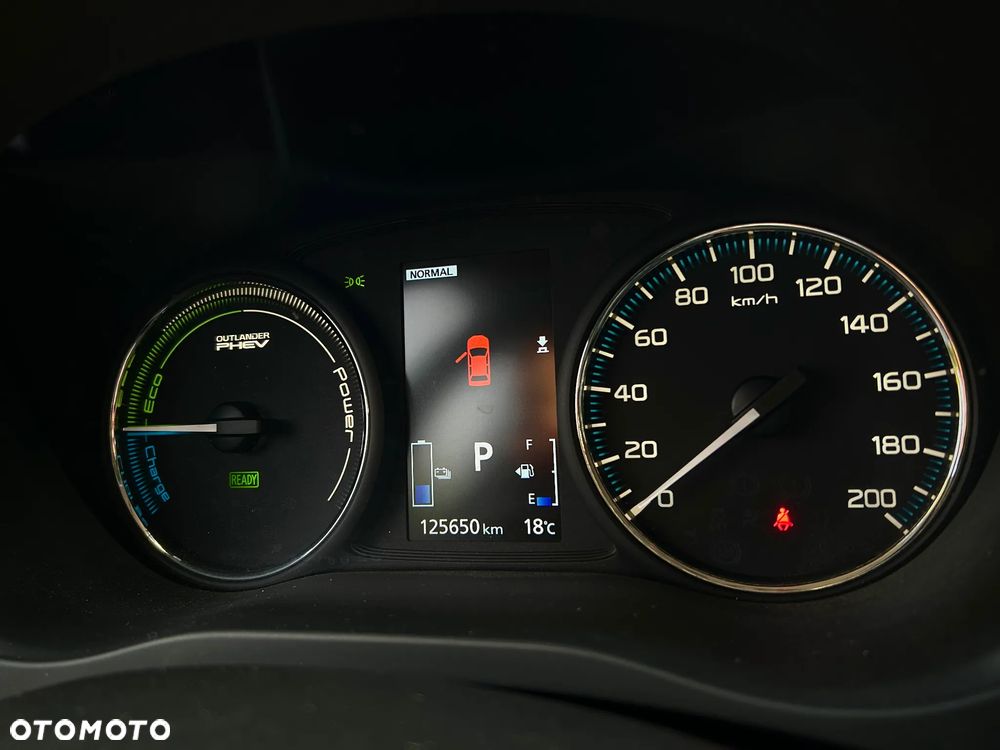 Mitsubishi Outlander Instyle NAVI + - 19