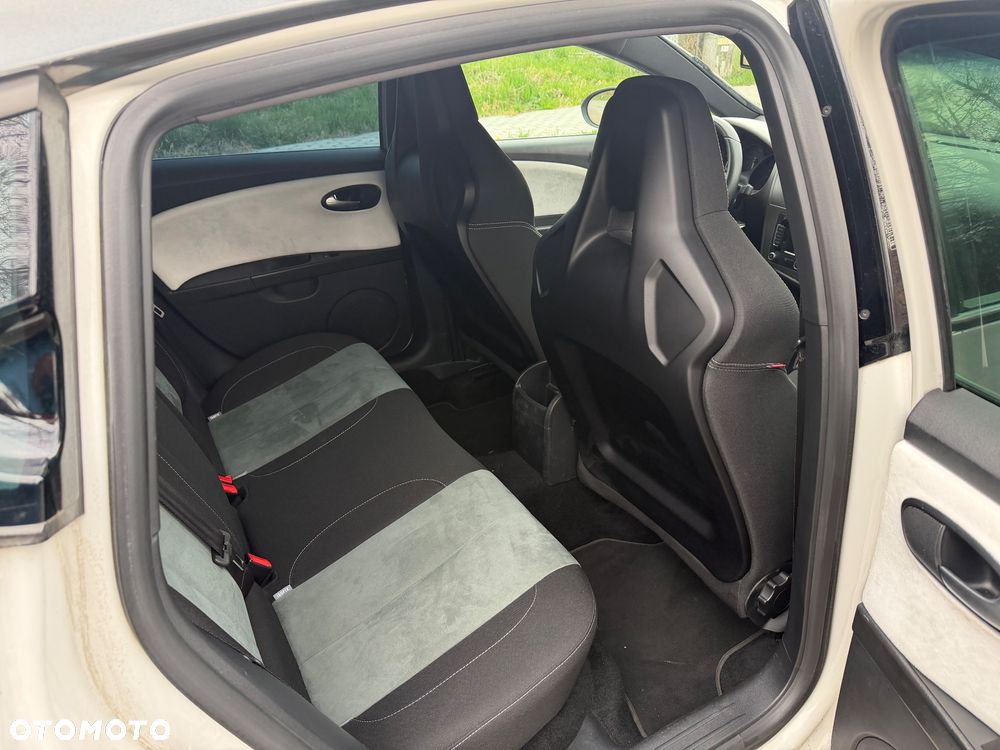 Seat Leon 2.0 T FSI Cupra R - 21