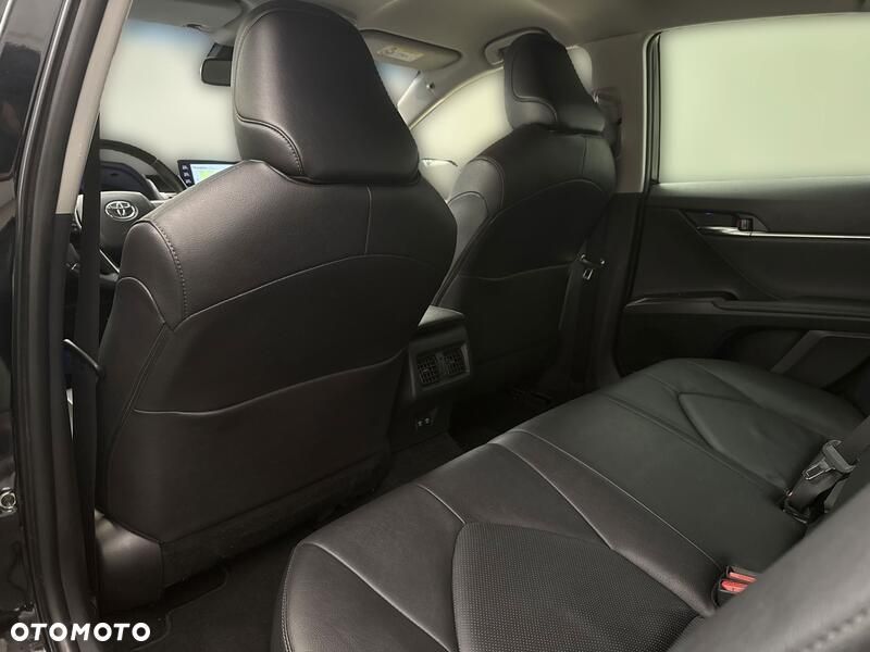 Toyota Camry 2.5 Hybrid Executive CVT - 19