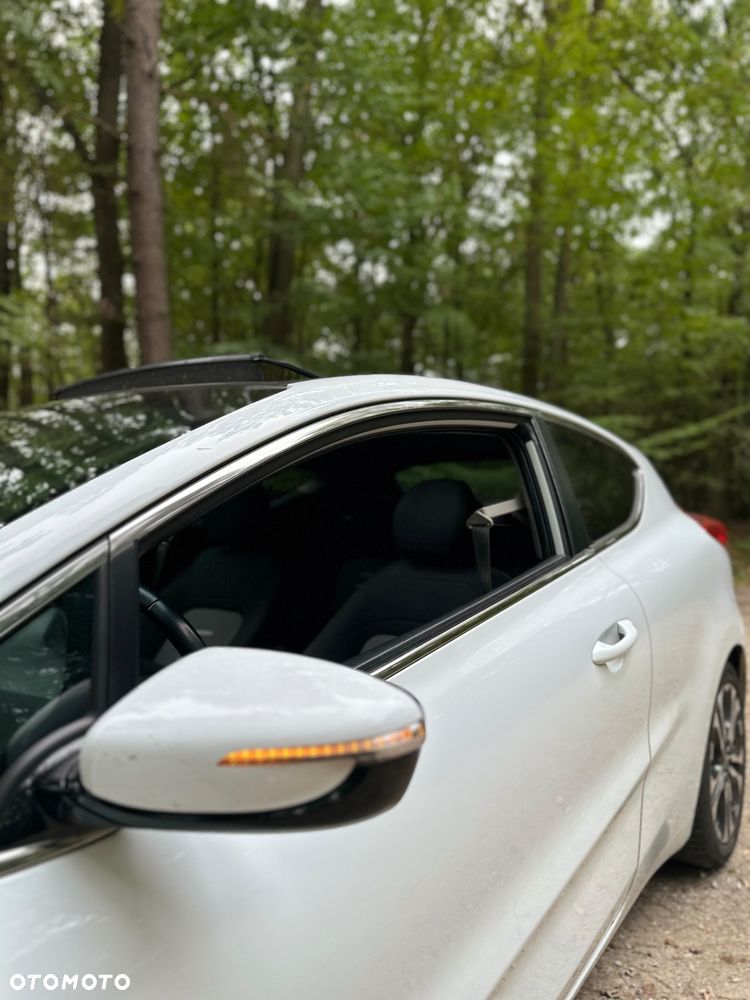 Kia Ceed - 9