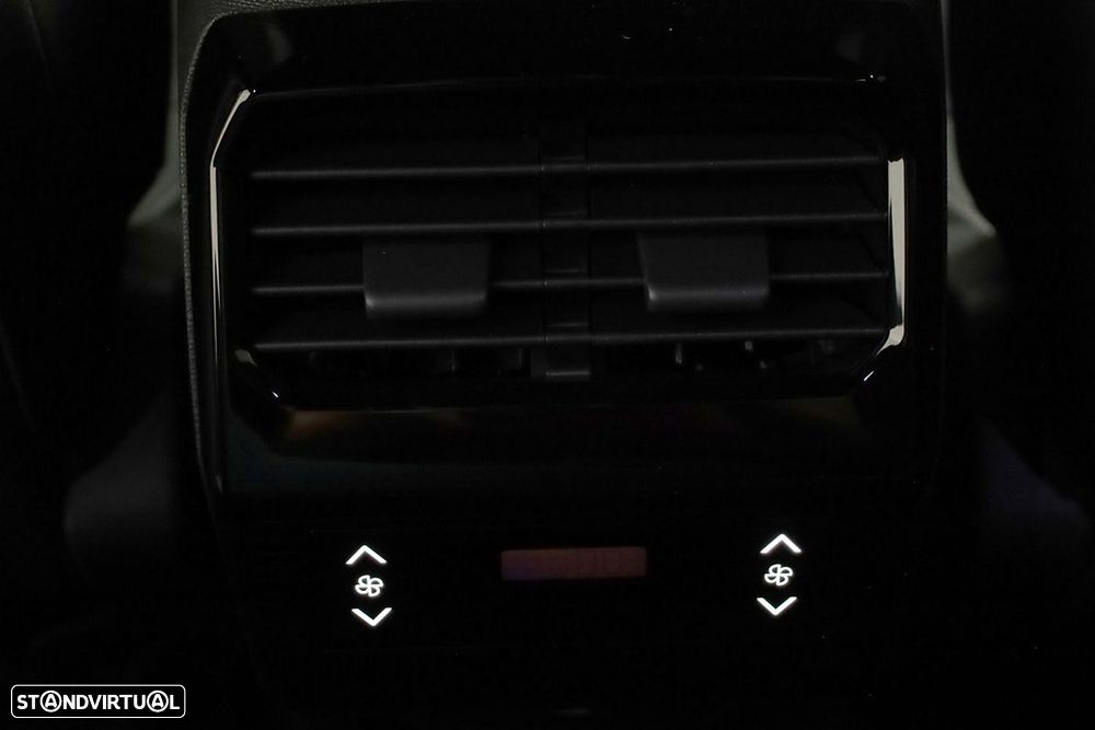 Peugeot 5008 1.2 Hybrid Allure e-DCS6 - 21