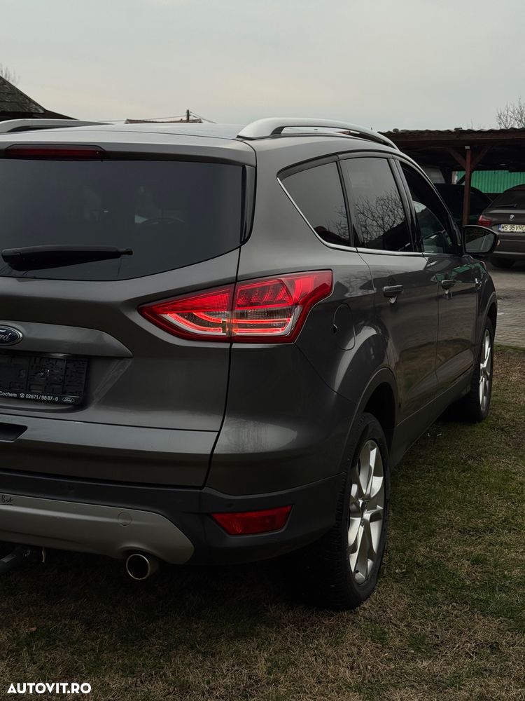 Ford Kuga 2.0 TDCi Powershift 4WD Titanium - 5
