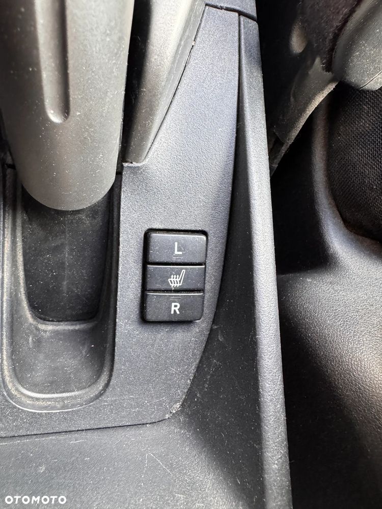 Toyota Auris 1.4 D-4D Luna - 16