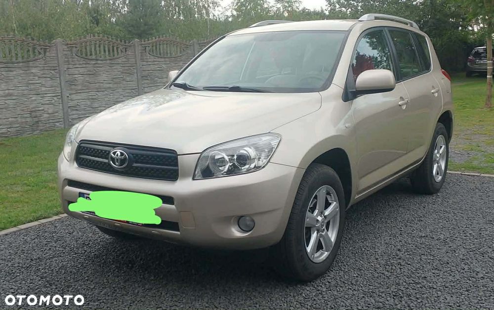 Toyota RAV4 - 3