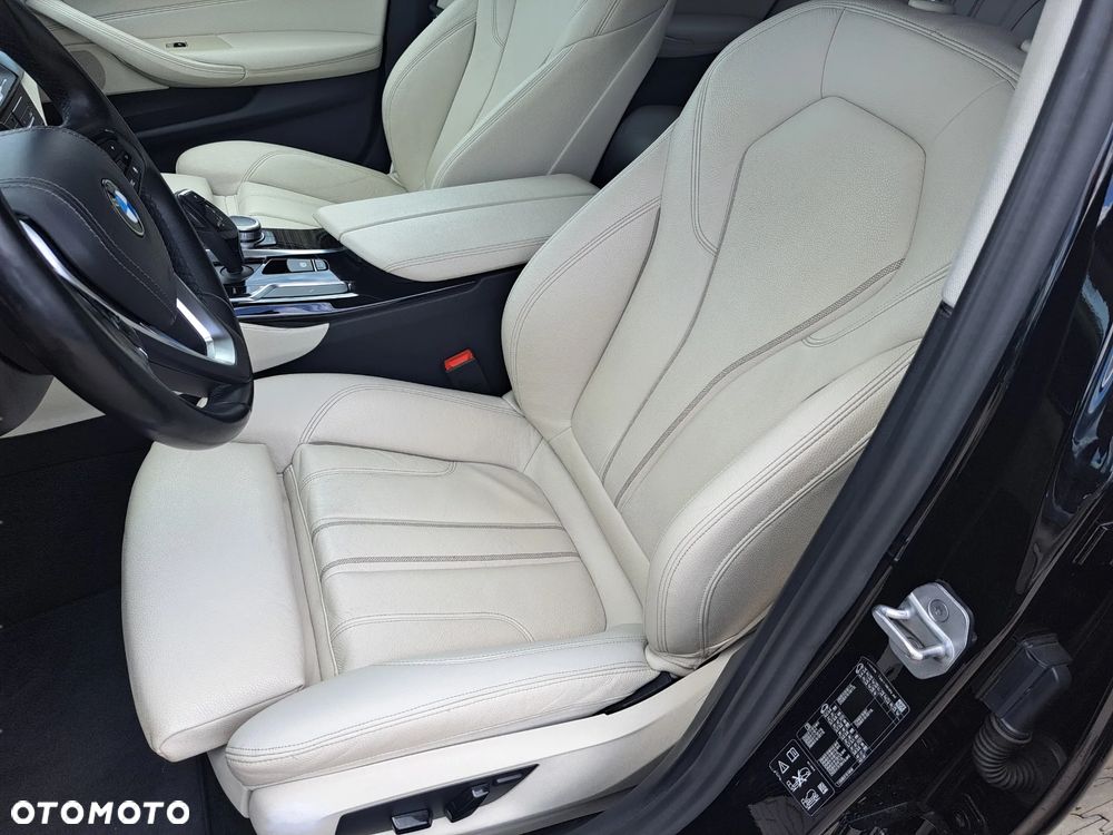 BMW Seria 5 520d xDrive Luxury Line - 12