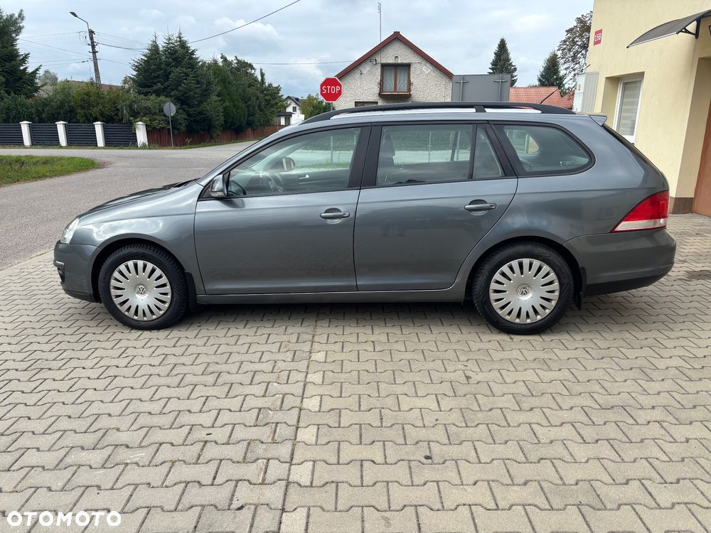 Volkswagen Golf - 6