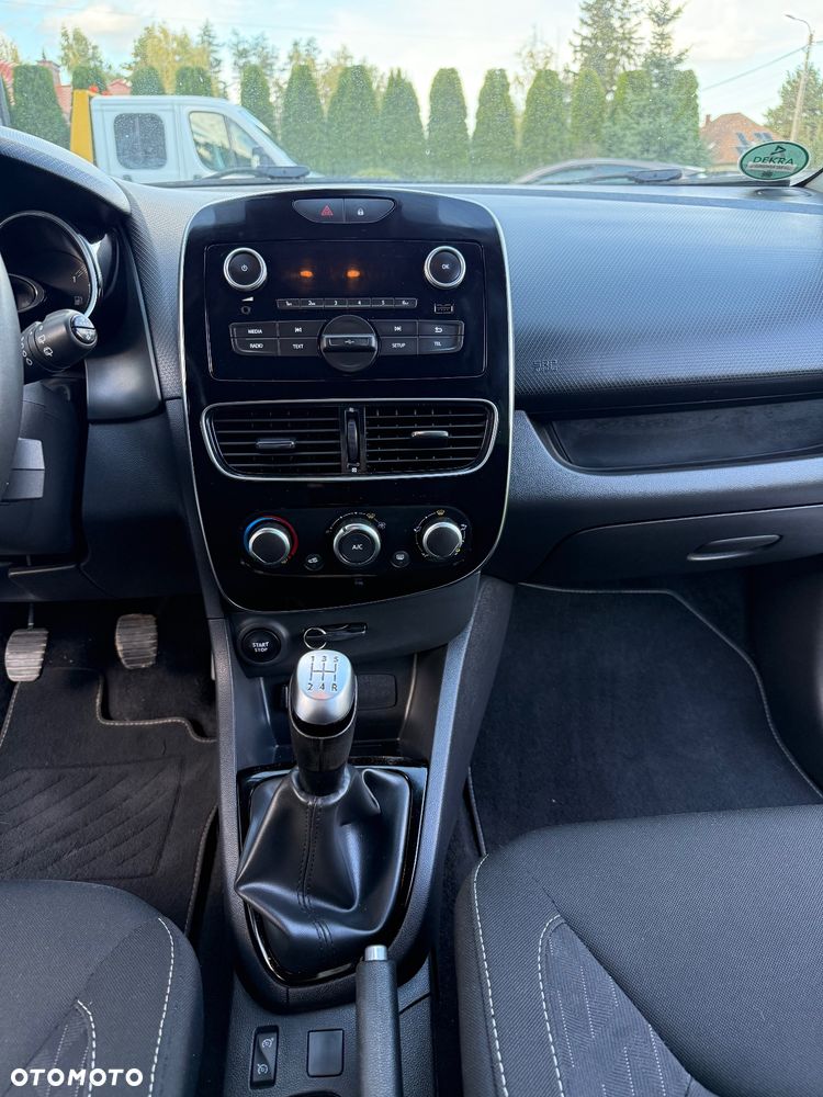 Renault Clio - 32