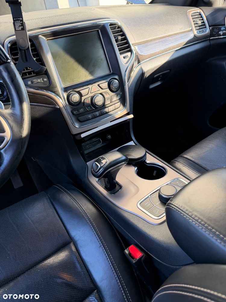 Jeep Grand Cherokee - 20