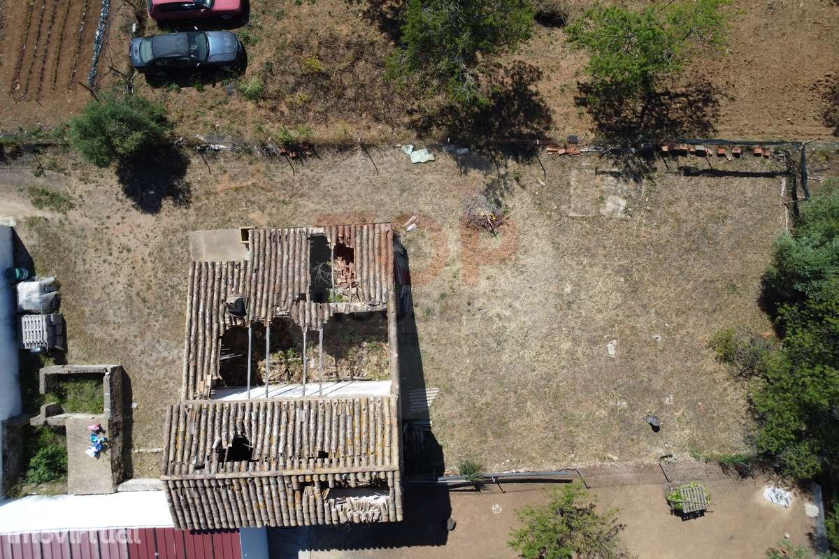 Moradia para reconstrução - Grande imagem: 5/35