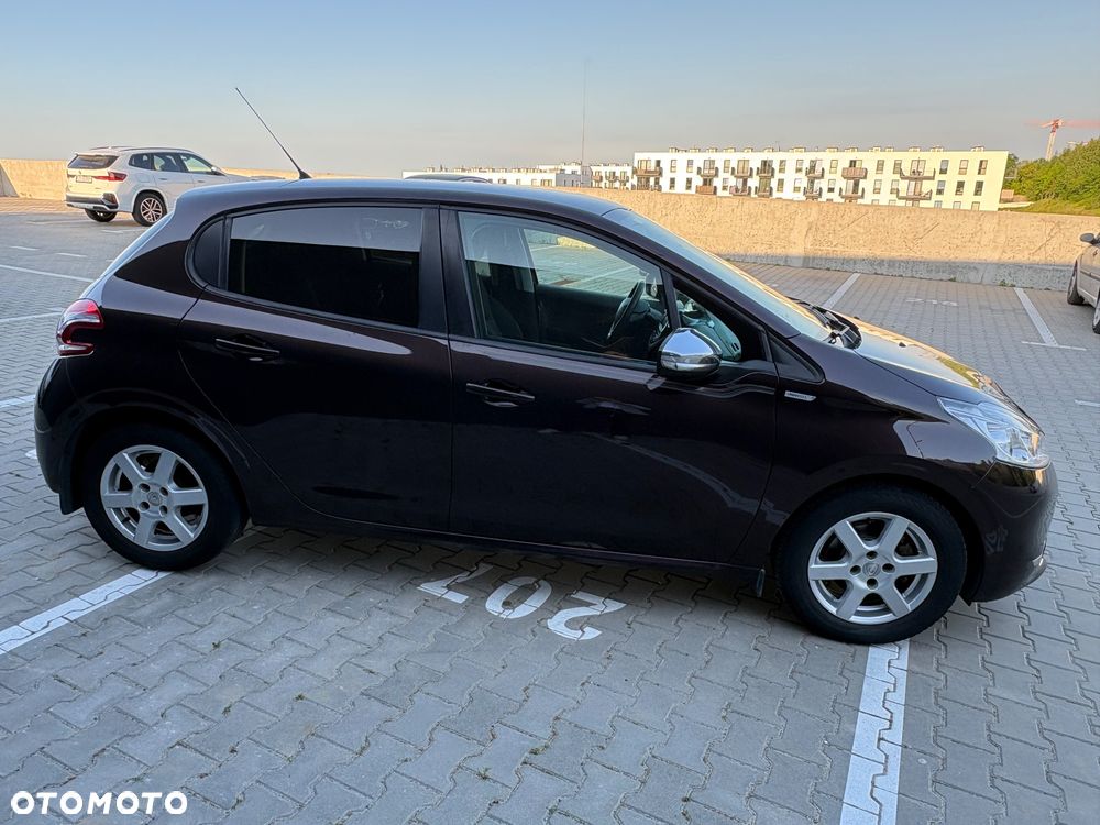 Peugeot 208 1.2 PureTech Style - 7