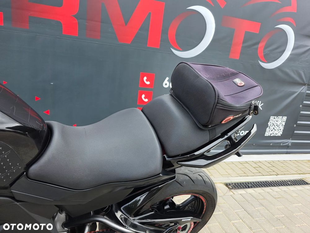 Kawasaki ER - 8