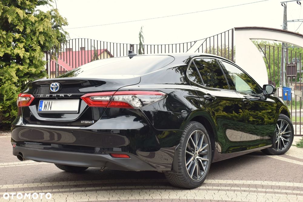 Toyota Camry 2.5 Hybrid Executive CVT - 18