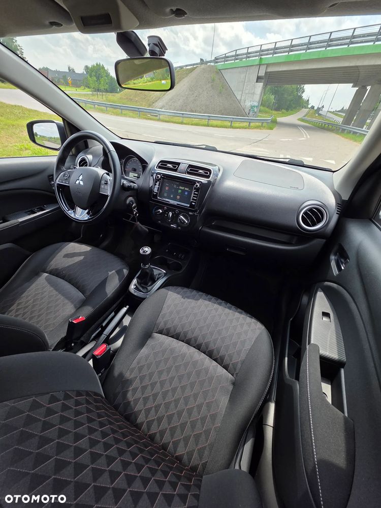 Mitsubishi Space Star AS&G 1.2 Spirit+ Black - 13
