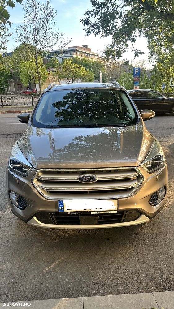 Ford Kuga - 4