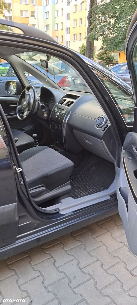 Suzuki SX4 - 4