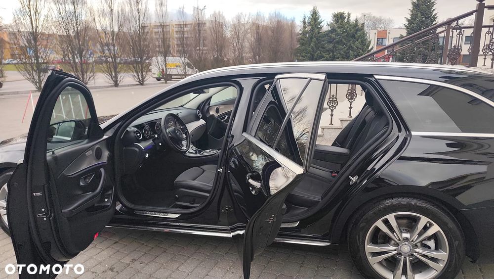 Mercedes-Benz Klasa E 220 d Business Edition 9G-TRONIC - 4