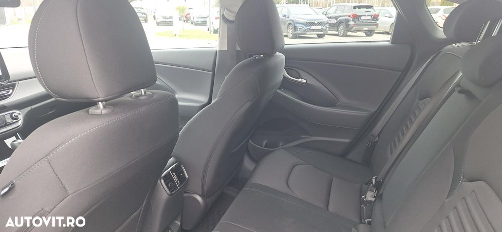 Hyundai i30 1.5 T-GDI 160CP MHEV 5DR 7DCT Highway - 14