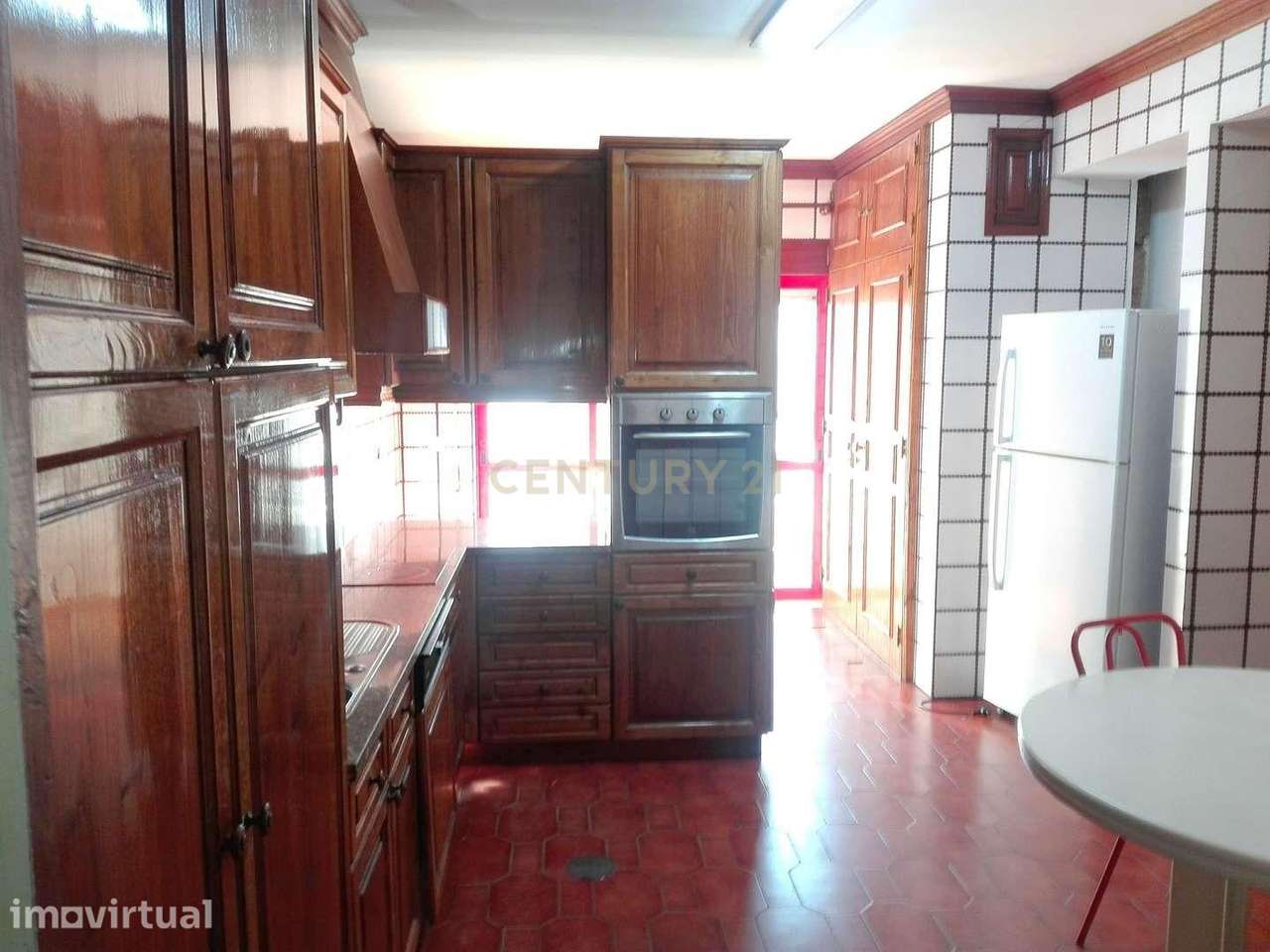 Conjunto de apartamentos com rentabilidade de 6% - Grande imagem: 3/20