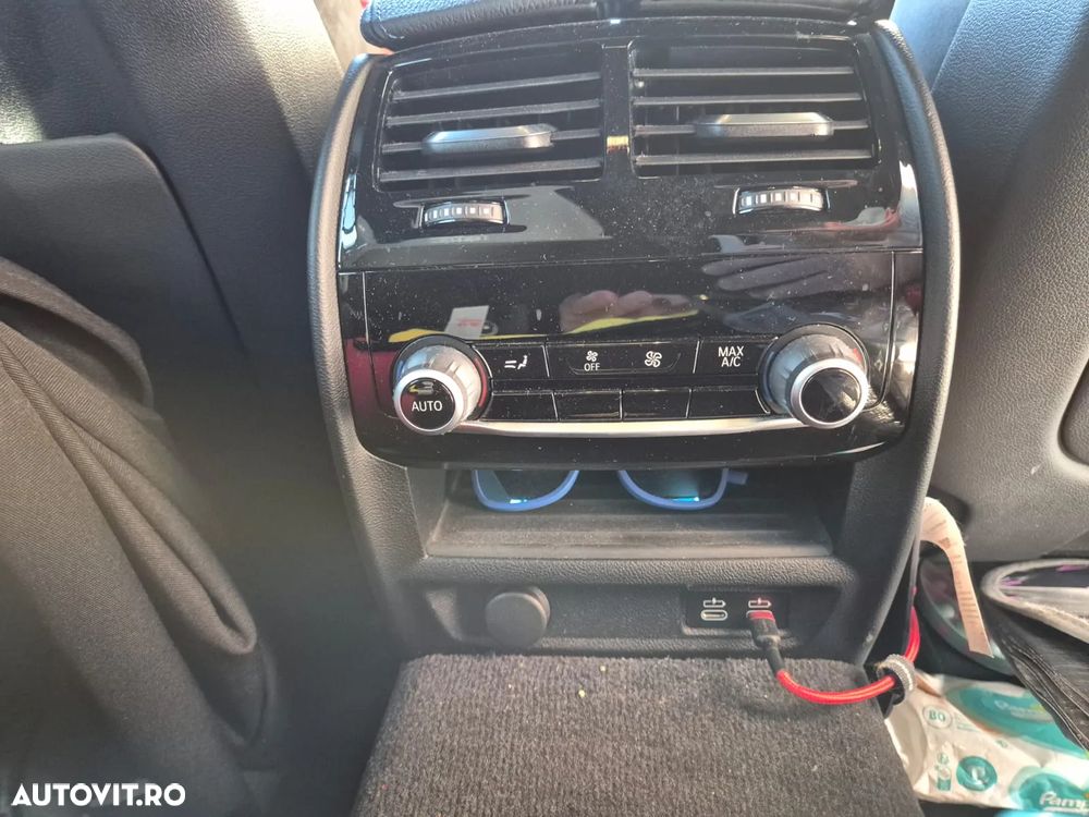 BMW Seria 5 520d xDrive Touring Aut. M Sport Edition - 9