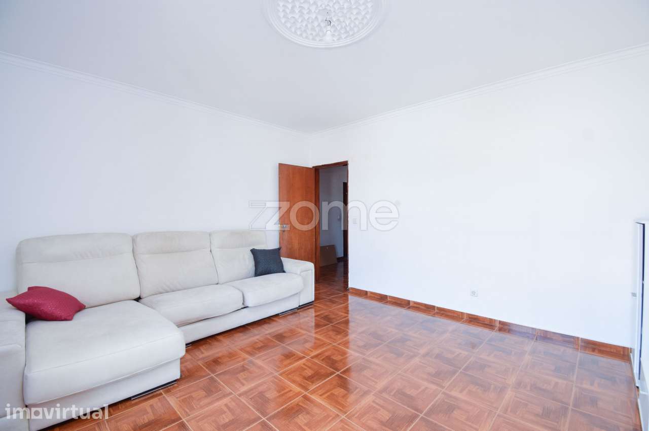 Apartamento T2 à venda no Carregado - Grande imagem: 3/23