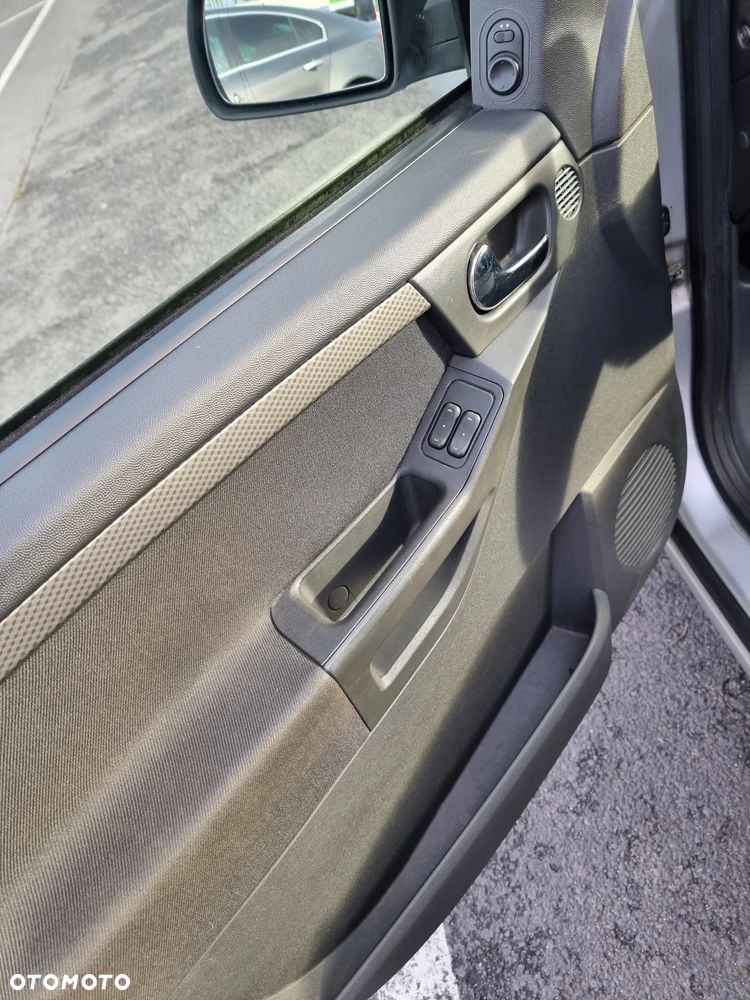 Opel Meriva 1.6 16V - 11