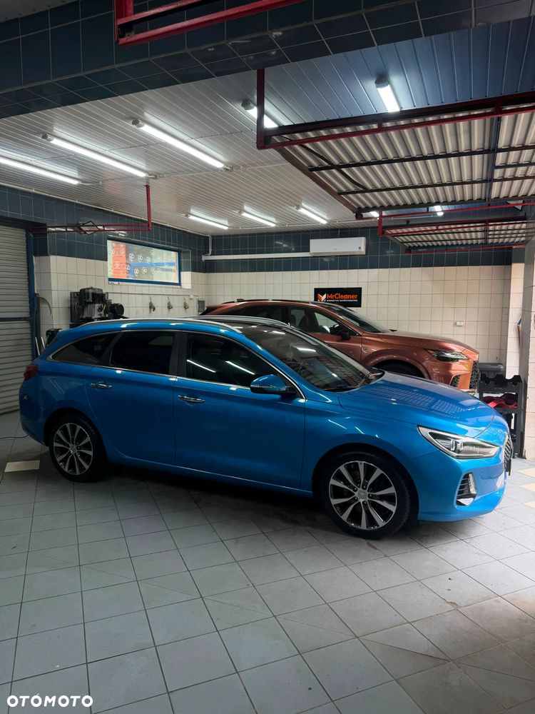 Hyundai i30 1.4 T-GDI Premiere Luxury - 1