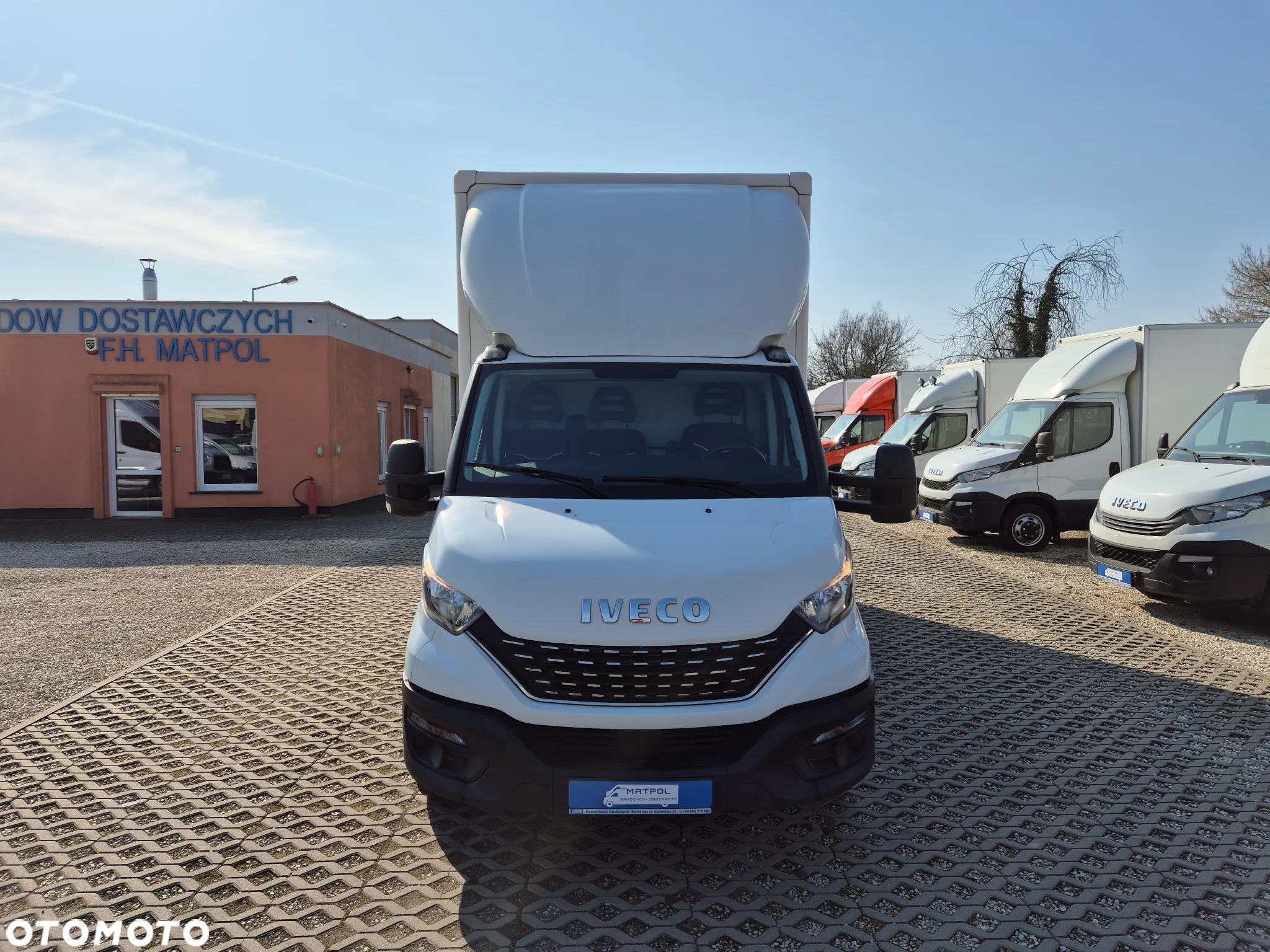 Iveco Daily 35S14 Hi-Matic, kontener 8PAL, klimatyzacja - 2