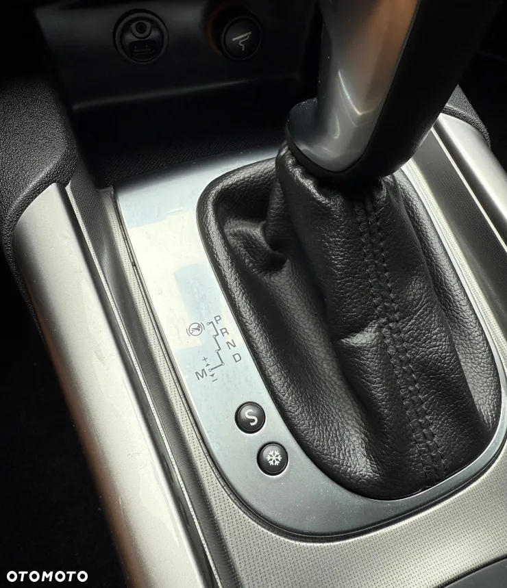 Citroën C4 PureTech 130 Stop&Start EAT8 SHINE - 30