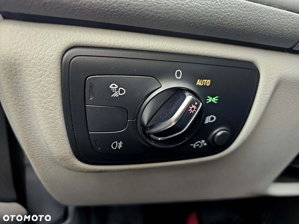 Audi A6 Avant 2.0 TDI Ultra S tronic - 30