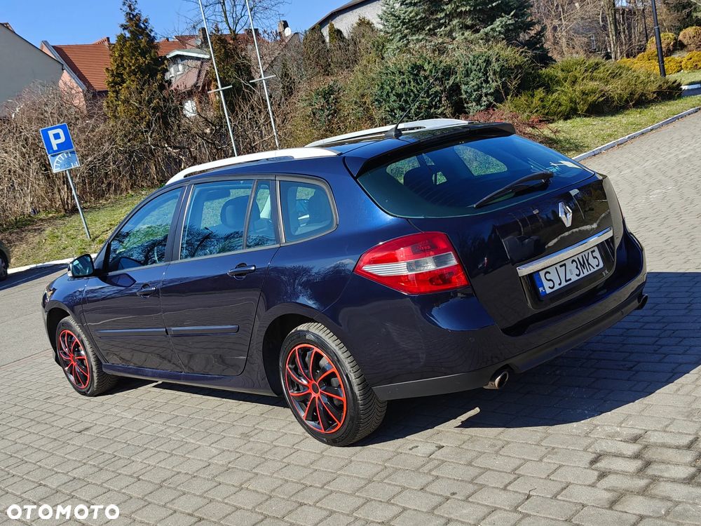 Renault Laguna 2.0 dCi FAP Initiale - 14