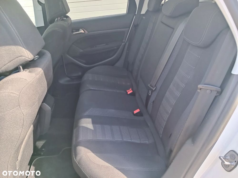 Peugeot 308 130 e-THP Stop & Start Allure - 33