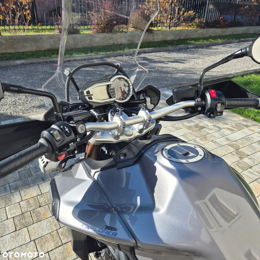 Triumph Tiger - 8
