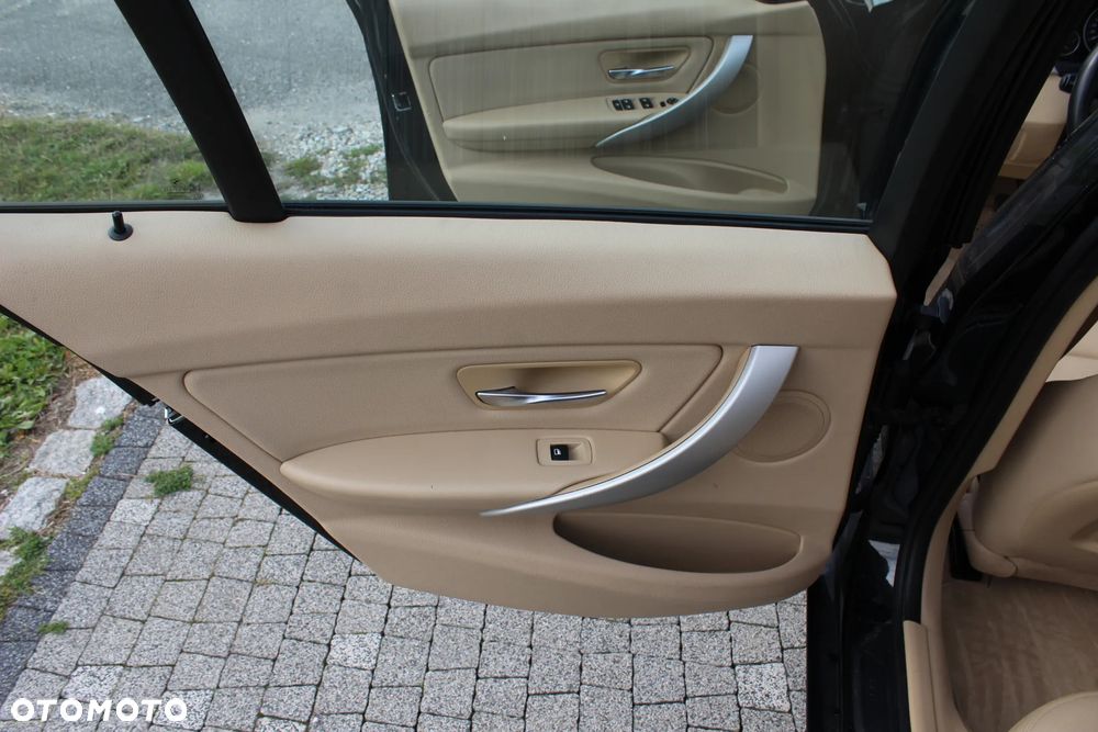 BMW Seria 3 - 17