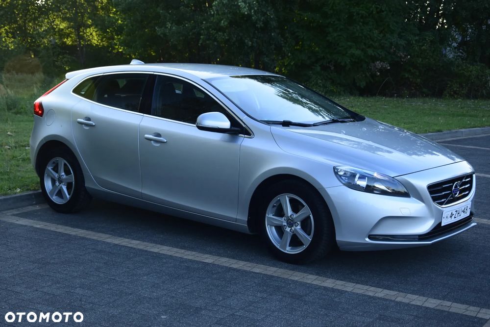 Volvo V40 D2 Momentum - 1